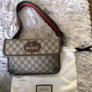 Gucci GG Supreme Neo Vintage Belt Bag